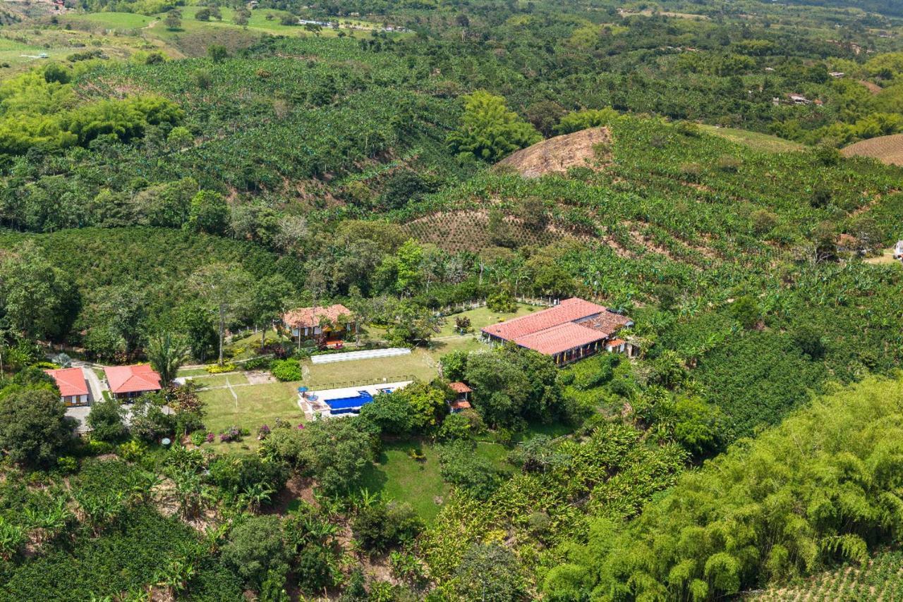 Finca Hotel Los Girasoles Montenegro Extérieur photo