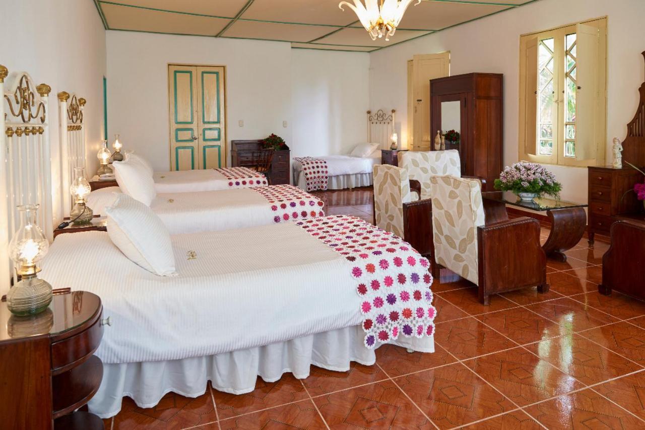 Finca Hotel Los Girasoles Montenegro Extérieur photo