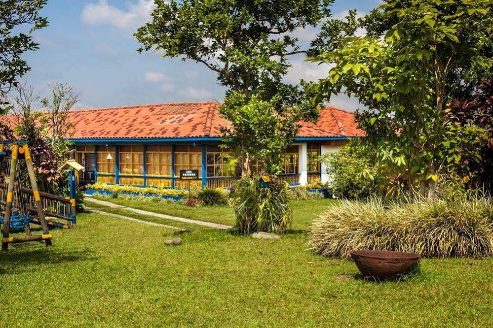 Finca Hotel Los Girasoles Montenegro Extérieur photo