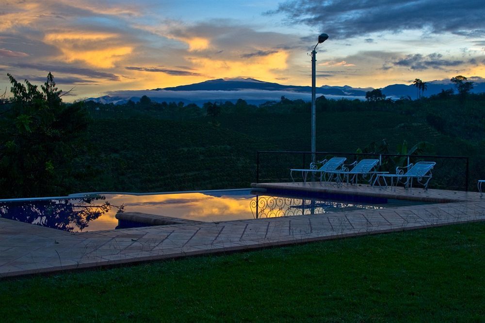 Finca Hotel Los Girasoles Montenegro Extérieur photo