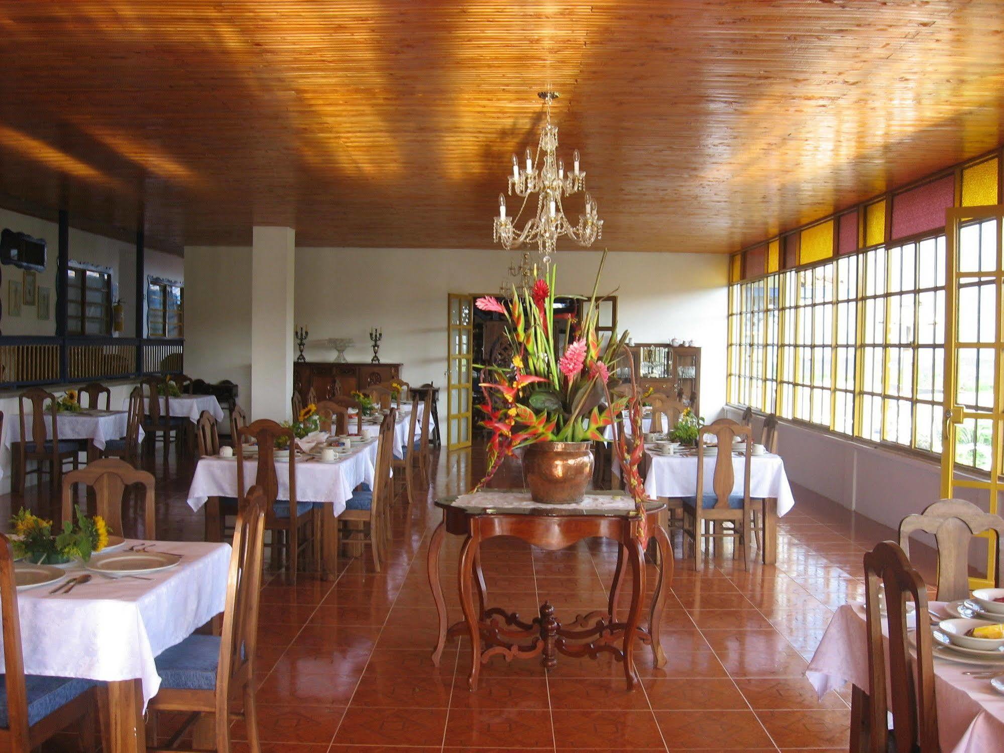 Finca Hotel Los Girasoles Montenegro Extérieur photo